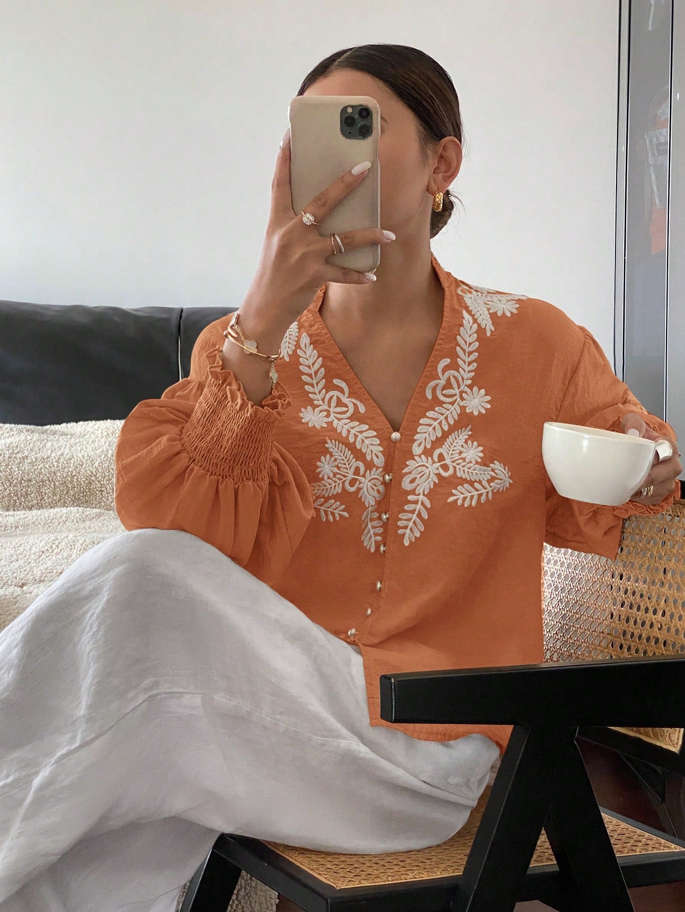 V-neck Machine Embroidery Pearl Single-breasted Lantern Long Sleeve Top