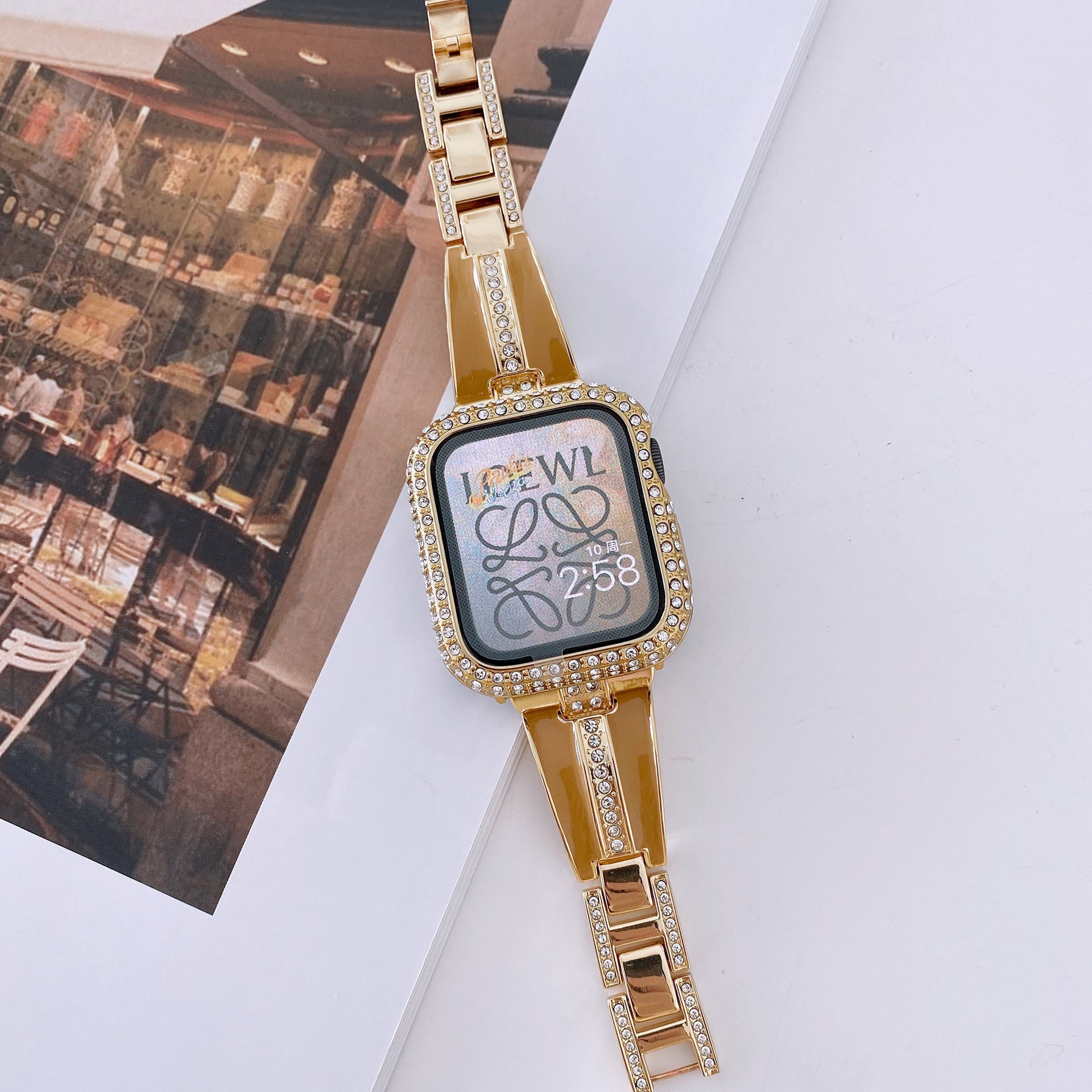 Small Fragrant Wind Bracelet With Diamond Women's Metal Strap