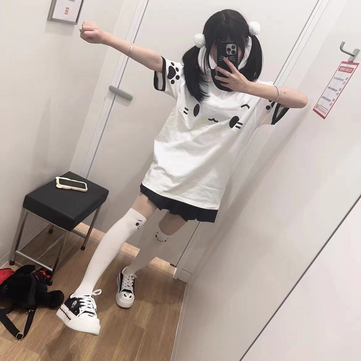 White Short-sleeved T-shirt Cute Women's Clothing